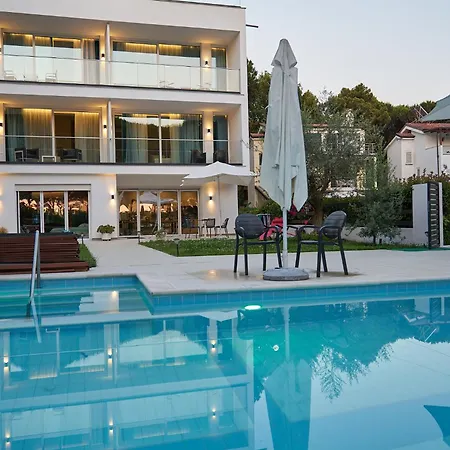 Eva 4* Golem (Tirana)