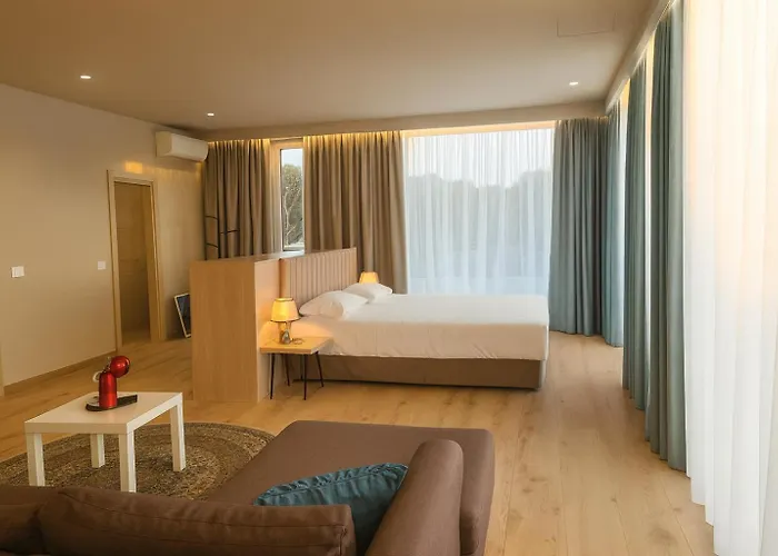 Eva 아파트호텔 4*