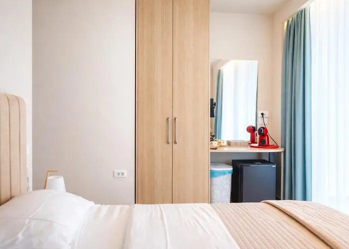 Eva Aparthotel Golem (Tirana)