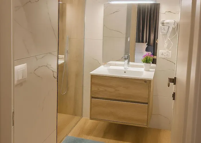 Eva Aparthotel Golem (Tirana)